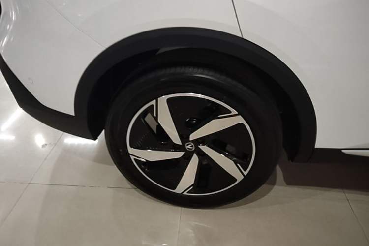 Used CHANGAN CS55PLUS PHEV 2026 Model, Smart New Blue Whale 125km Zhiyue Version Right Rear Wheel Hub