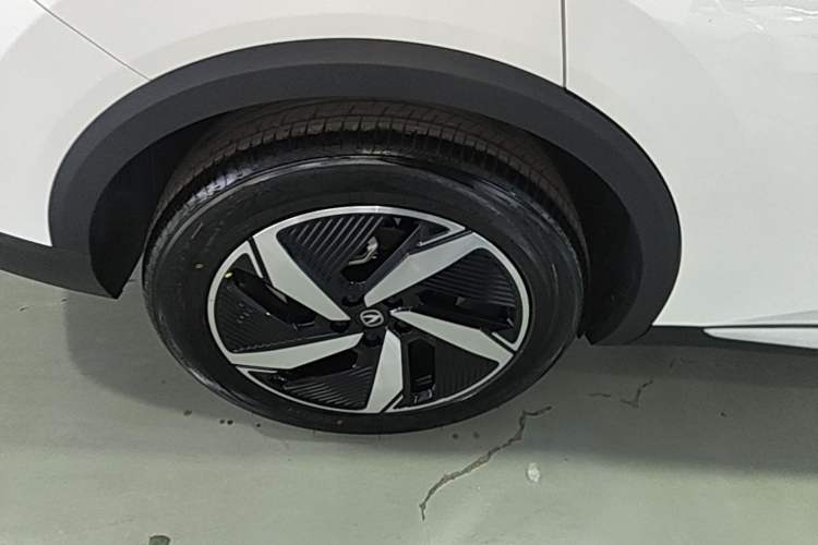Used CHANGAN CS55PLUS PHEV 2026 Model, Smart New Blue Whale 125km Zhiyue Version Right Rear Wheel Hub