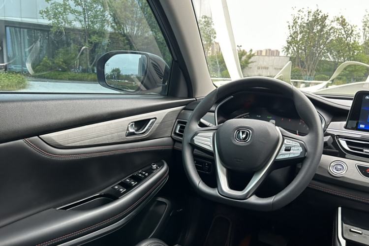 Used CHANGAN CS75 2021 Honor Million Edition 280T DCT Luxury Model Interior 2