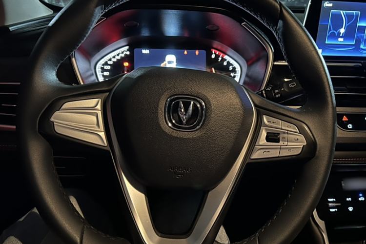 Used CHANGAN CS75 2021 Honor Million Edition 280T DCT Luxury Model Steering Wheel