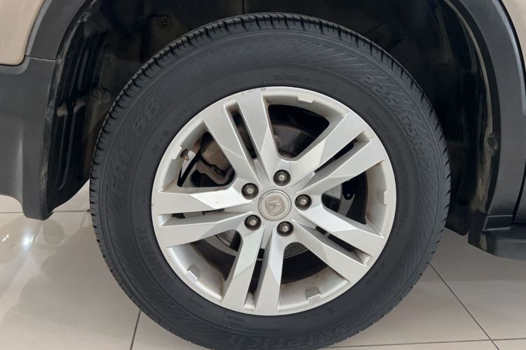 Used CHANGAN CS75 2017 Shangkui Edition 1.5T Automatic Fengxiang Model Left Front Wheel Hub