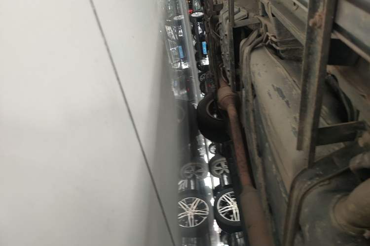 Used CHANGAN CS75 2017 Shangkui Edition 1.5T Automatic Fengxiang Model Left Side Sill