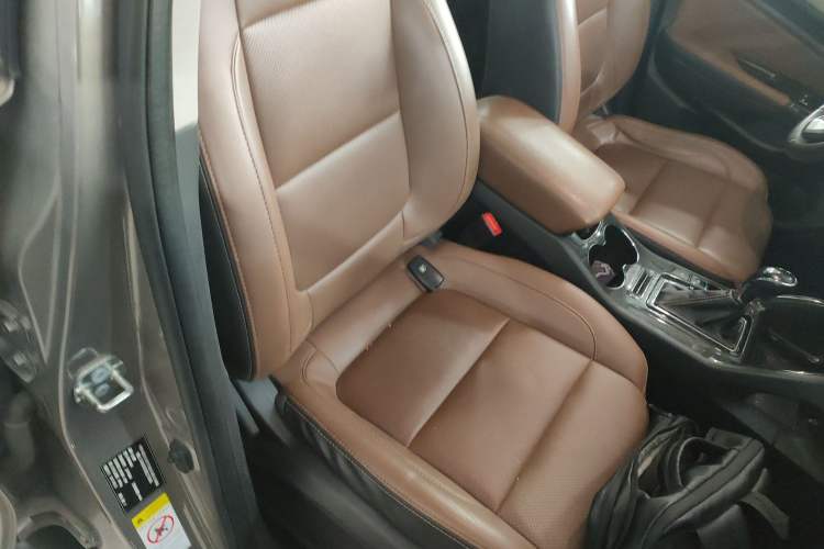 Used CHANGAN CS75 2017 Shangkui Edition 1.5T Automatic Fengxiang Model Right Front Seat