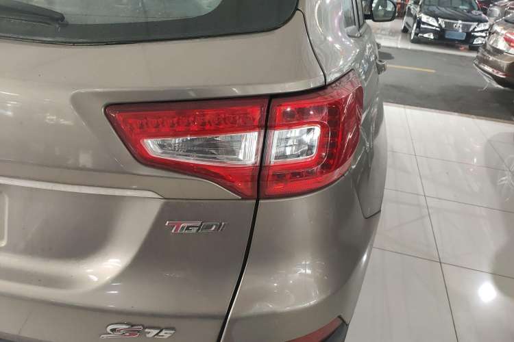 Used CHANGAN CS75 2017 Shangkui Edition 1.5T Automatic Fengxiang Model Right Rear Taillight