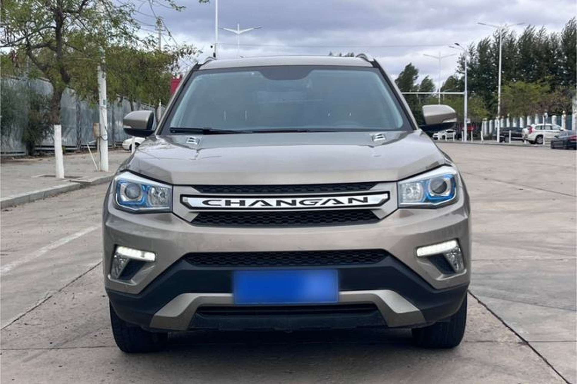 Used CHANGAN CS75 2016 1.5T Manual FENGSHANG Model Exterior 1