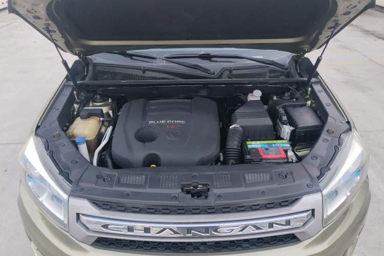 Used CHANGAN CS75 2015 1.8T Automatic 4x4 Elite Model China V Standard Engine Bay