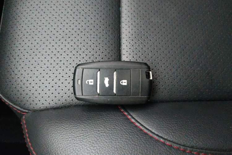 Used CHANGAN CS75 2015 1.8T Automatic 4x4 Elite Model China V Standard Interior 1