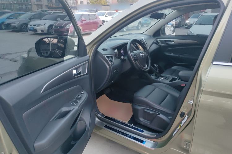 Used CHANGAN CS75 2015 1.8T Automatic 4x4 Elite Model China V Standard Interior 3