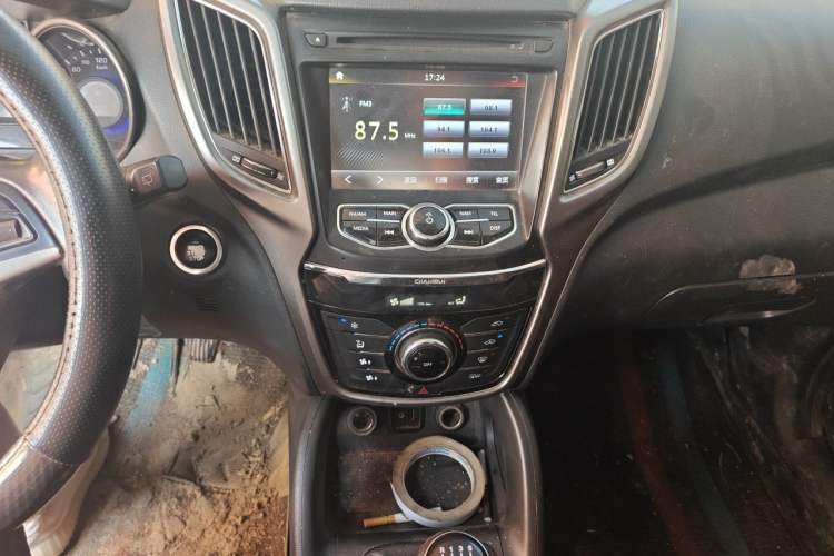 Used CHANGAN CS75 2014 2.0L Manual Luxury Version China V Standard Audio And AC Panel