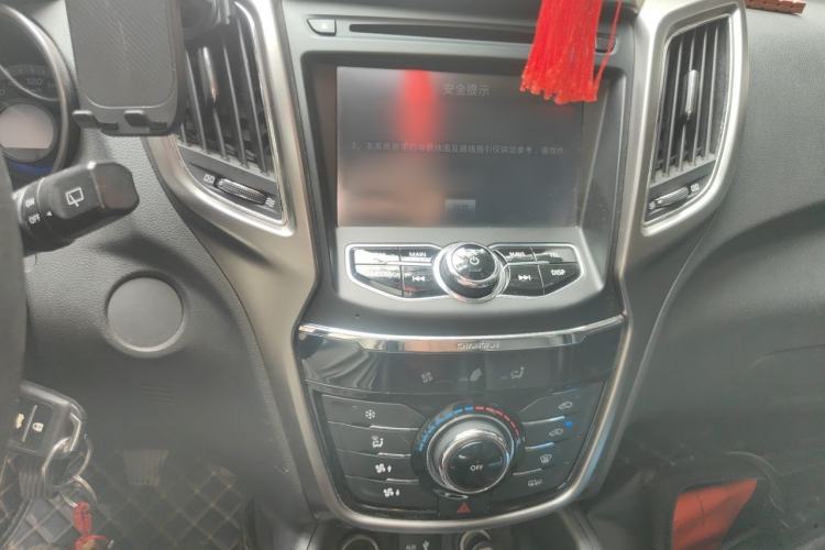 Used CHANGAN CS75 2014 2.0L Manual Luxury Version China IV Standard Audio And AC Panel