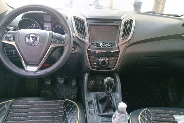 Used CHANGAN CS75 2014 2.0L Manual Leading Model China V Standard Center Console
