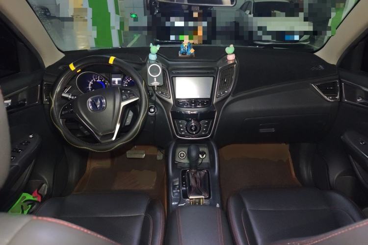 Used CHANGAN CS75 2014 1.8T Automatic Elite Model China IV Standard Center Console