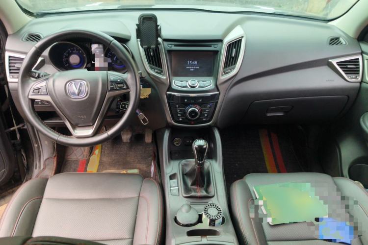 Used CHANGAN CS75 2014 2.0L Manual Luxury Version China IV Standard Center Console
