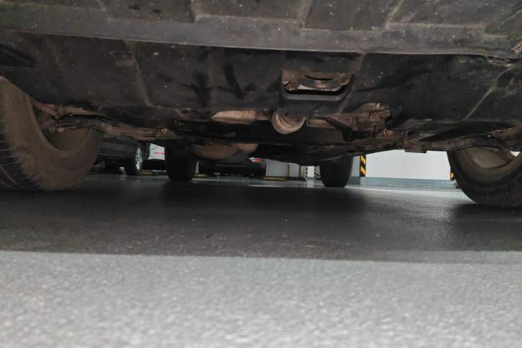Used CHANGAN CS75 2014 2.0L Manual Luxury Version China IV Standard Chassis Front