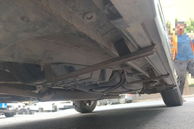 Used CHANGAN CS75 2014 2.0L Manual Luxury Version China IV Standard Chassis Front Left