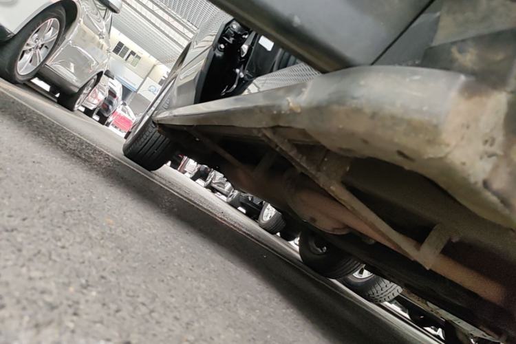 Used CHANGAN CS75 2014 2.0L Manual Comfort Version China IV Standard Chassis Front Right
