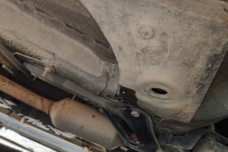 Used CHANGAN CS75 2014 2.0L Manual Luxury Version China IV Standard Chassis Front Right