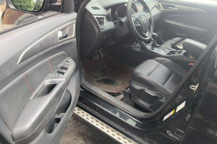 Used CHANGAN CS75 2014 1.8T Automatic Elite Version China V Standard Driver Seat