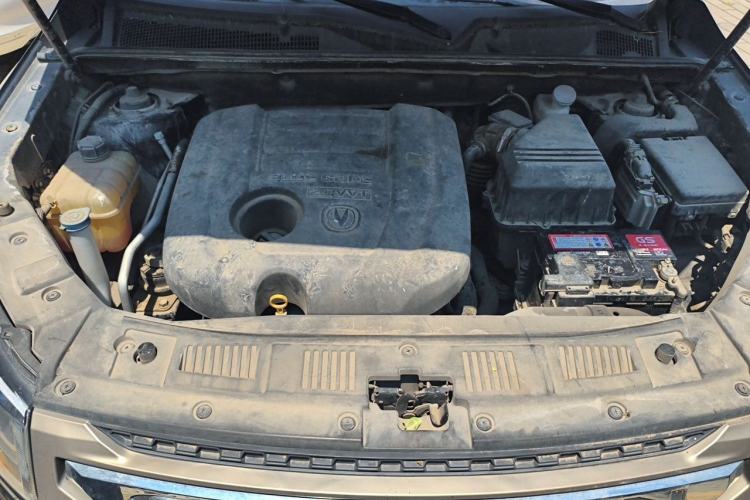 Used CHANGAN CS75 2014 2.0L Manual Luxury Version China V Standard Engine Bay