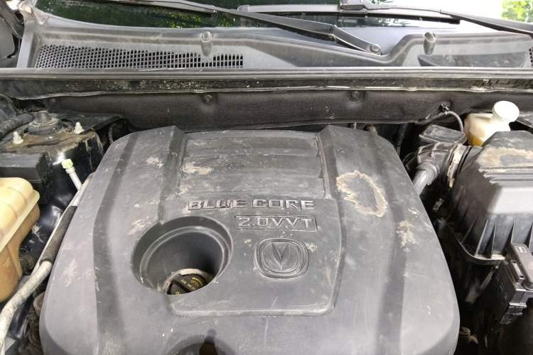 Used CHANGAN CS75 2014 2.0L Manual Leading Model China V Standard Engine Bay