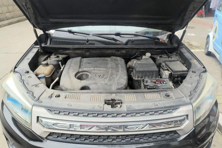 Used CHANGAN CS75 2014 2.0L Manual Comfort Version China IV Standard Engine Bay