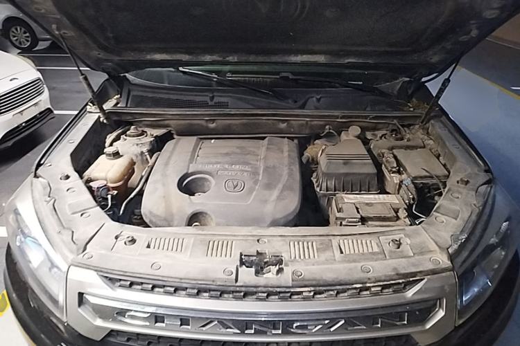 Used CHANGAN CS75 2014 2.0L Manual Luxury Version China IV Standard Engine Bay