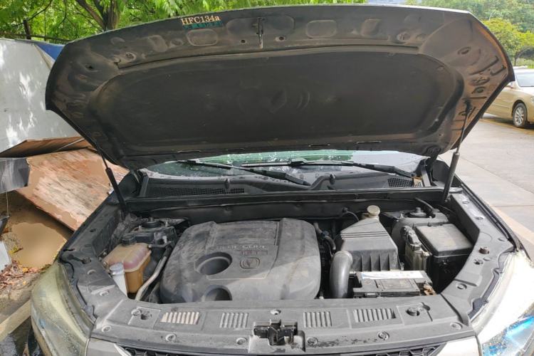 Used CHANGAN CS75 2014 1.8T Automatic Elite Model China IV Standard Engine Bay