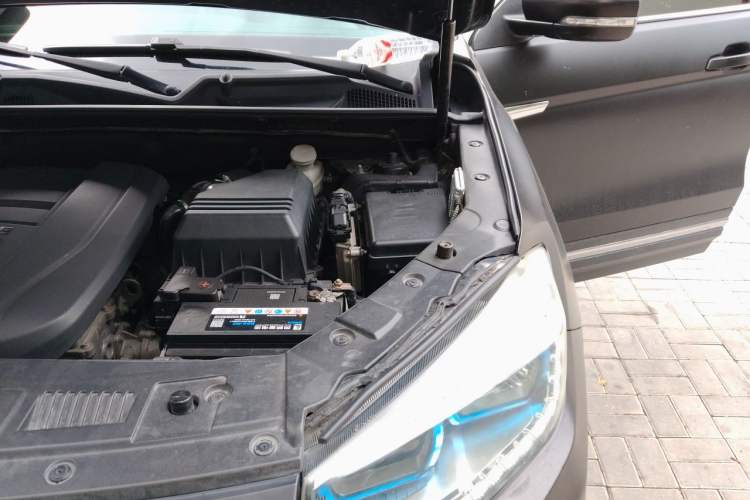Used CHANGAN CS75 2014 2.0L Manual Leading Model China V Standard Engine Bay Left