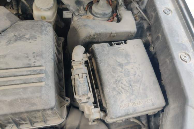 Used CHANGAN CS75 2014 2.0L Manual Luxury Version China IV Standard Engine Bay Left