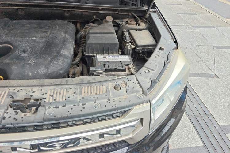 Used CHANGAN CS75 2014 2.0L Manual Luxury Version China IV Standard Engine Bay Left