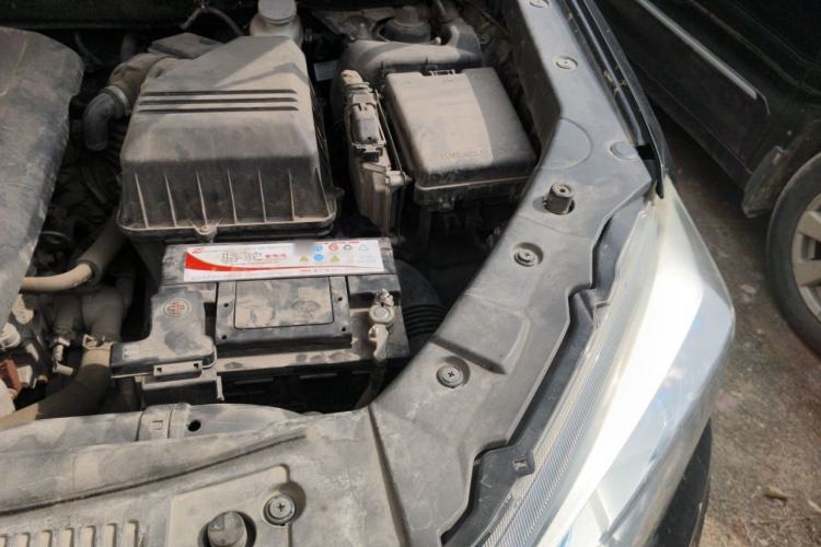 Used CHANGAN CS75 2014 2.0L Manual Luxury Version China IV Standard Engine Bay Left