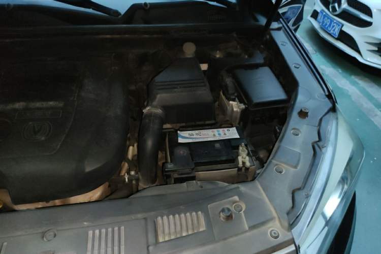 Used CHANGAN CS75 2014 1.8T Automatic Elite Model China IV Standard Engine Bay Left