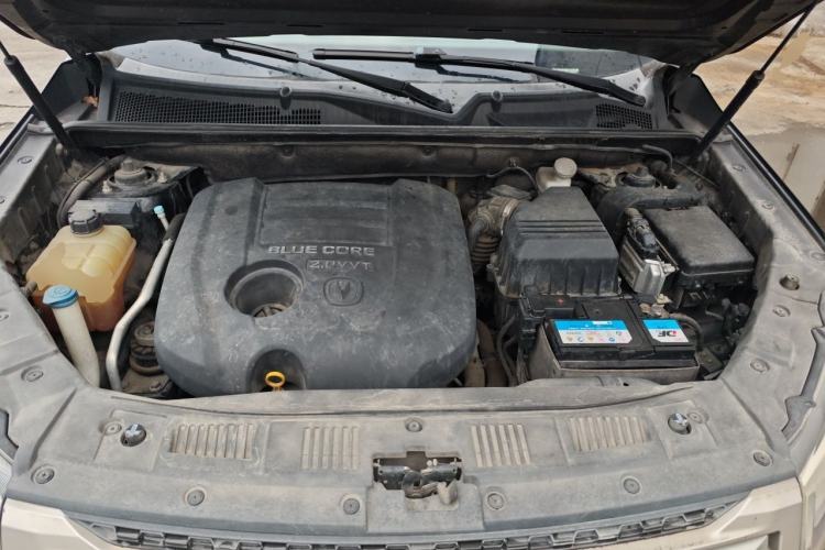 Used CHANGAN CS75 2014 2.0L Manual Leading Version China IV Standard Engine Bay