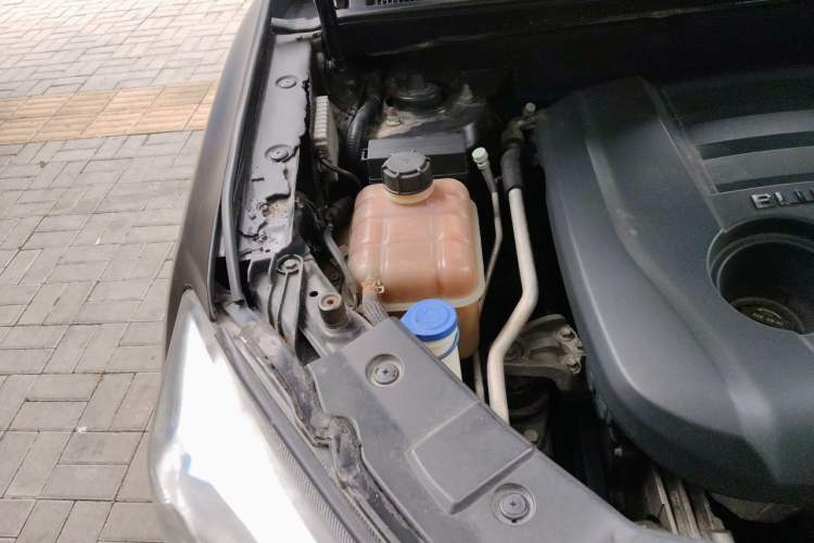 Used CHANGAN CS75 2014 2.0L Manual Leading Model China V Standard Engine Bay Right