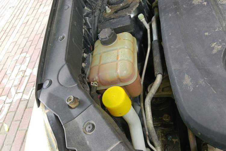 Used CHANGAN CS75 2014 2.0L Manual Leading Model China V Standard Engine Bay Right