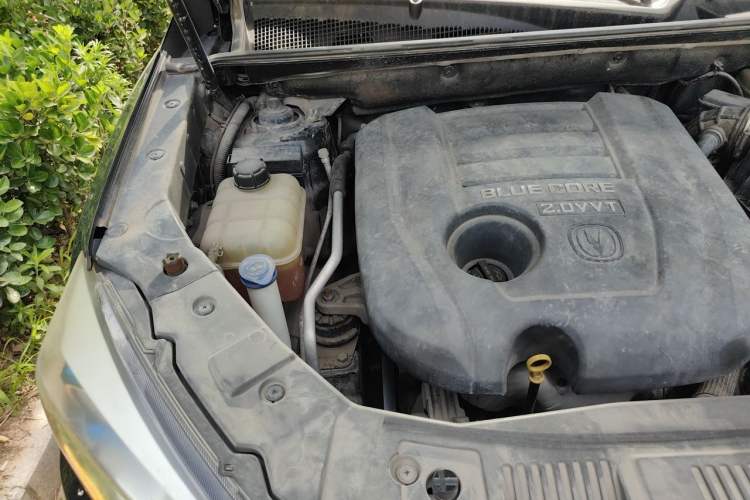 Used CHANGAN CS75 2014 2.0L Manual Leading Model China V Standard Engine Bay Right
