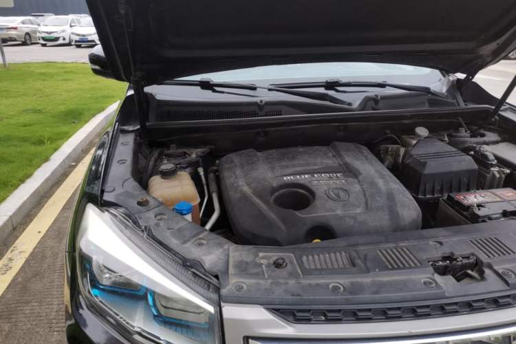 Used CHANGAN CS75 2014 2.0L Manual Luxury Version China IV Standard Engine Bay Right