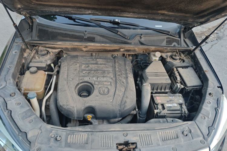 Used CHANGAN CS75 2014 1.8T Automatic Prestige Model China IV Standard Engine Bay