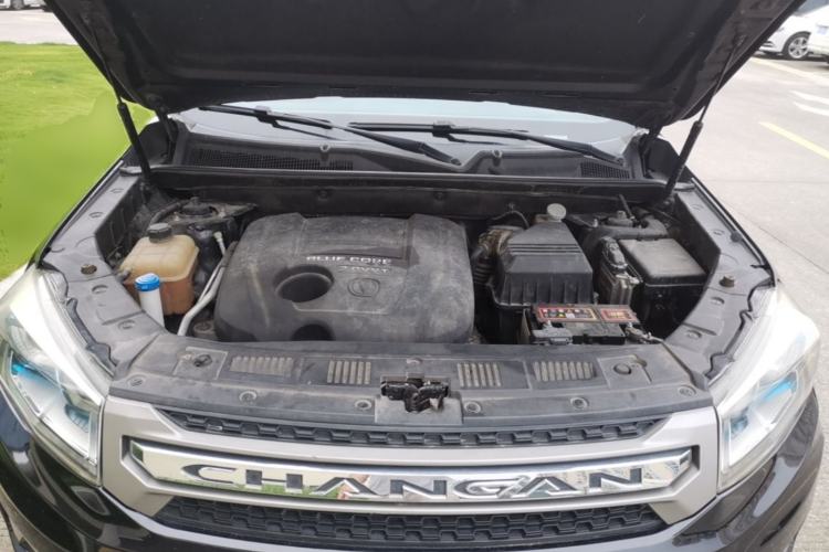 Used CHANGAN CS75 2014 2.0L Manual Luxury Version China IV Standard Engine Bay