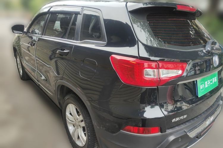 Used CHANGAN CS75 2014 2.0L Manual Luxury Version China IV Standard Exterior 3