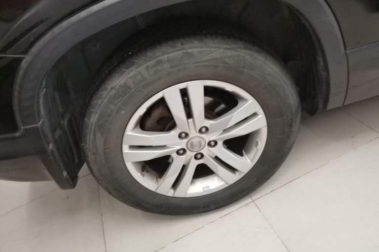 Used CHANGAN CS75 2014 2.0L Manual Luxury Version China IV Standard Exterior 5