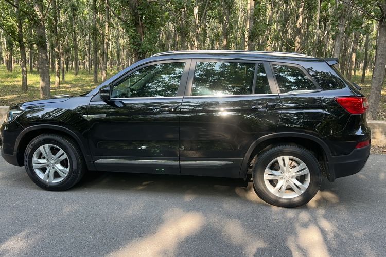 Used CHANGAN CS75 2014 2.0L Manual Luxury Version China V Standard Exterior 6