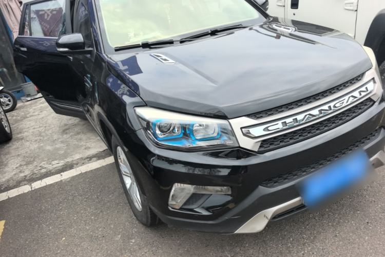 Used CHANGAN CS75 2014 2.0L Manual Leading Version China IV Standard Front Right 45 Deg