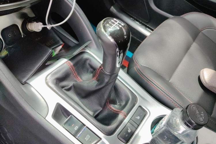 Used CHANGAN CS75 2014 2.0L Manual Leading Model China V Standard Gear Lever