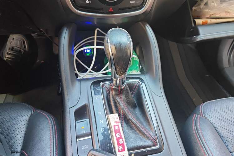 Used CHANGAN CS75 2014 1.8T Automatic Elite Model China IV Standard Gear Lever