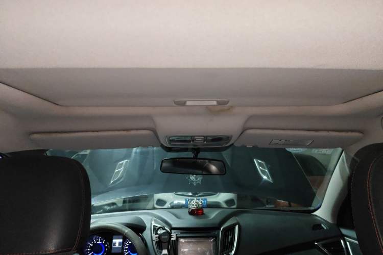 Used CHANGAN CS75 2014 2.0L Manual Luxury Version China IV Standard Headliner