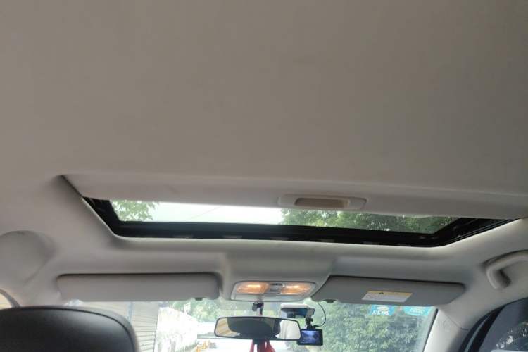 Used CHANGAN CS75 2014 2.0L Manual Luxury Version China IV Standard Headliner