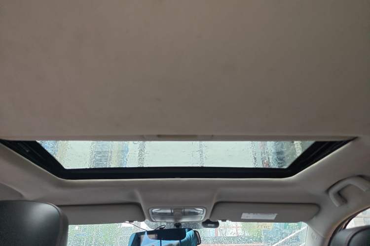 Used CHANGAN CS75 2014 2.0L Manual Luxury Version China IV Standard Headliner