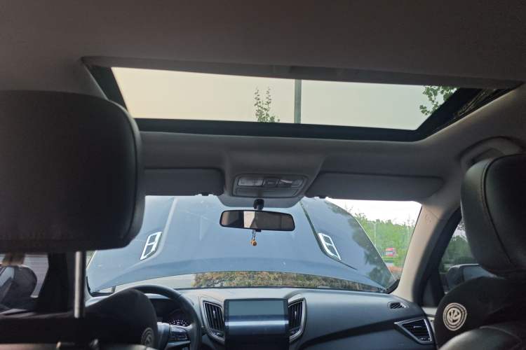 Used CHANGAN CS75 2014 1.8T Automatic Prestige Model China IV Standard Headliner
