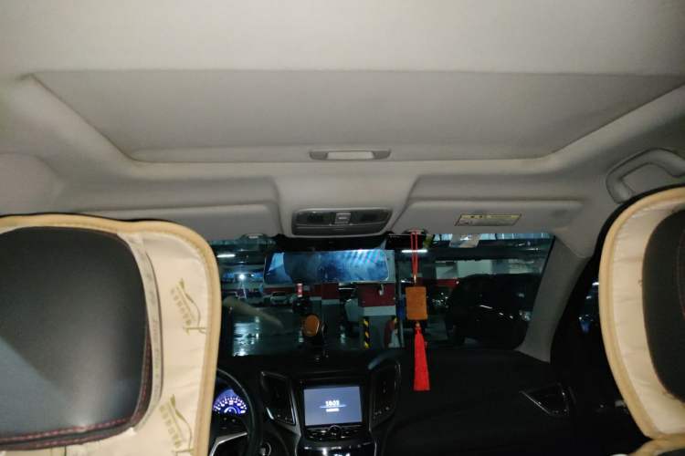 Used CHANGAN CS75 2014 1.8T Automatic Elite Model China IV Standard Headliner